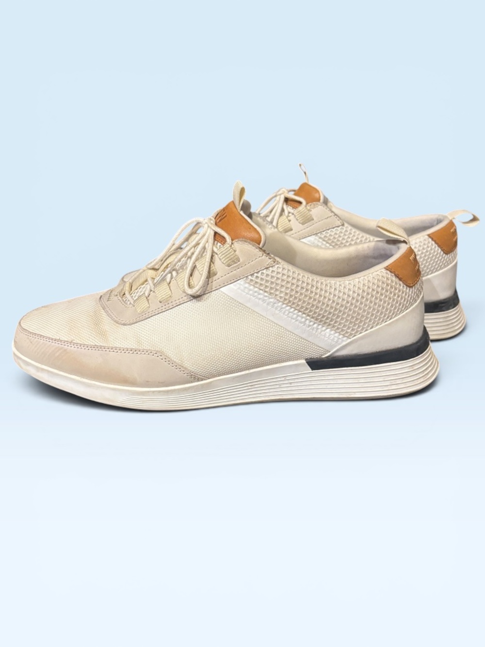 Size 11.5- Wolf & Shepherd Crossover Victory Trainer White